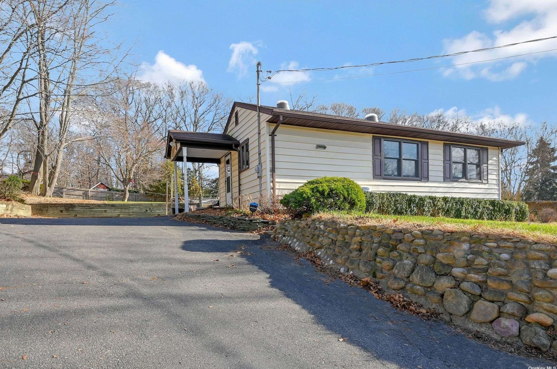 24 Sound Rd, Wildwood, NY 11792