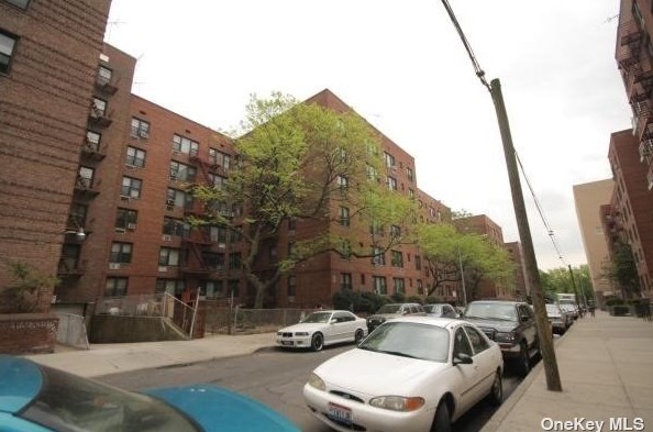 83-30 Vietor Ave #23, Flushing, NY 11373