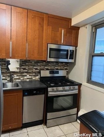 61-25 97th St #3g, Flushing, NY 11374