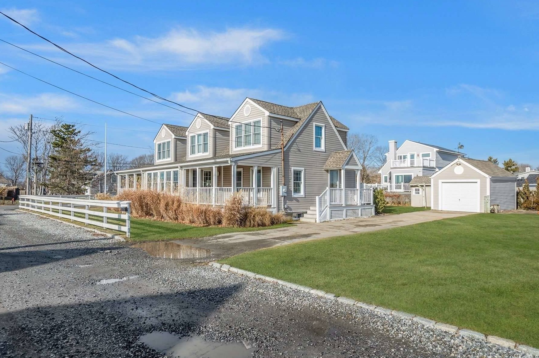 153 Ocean Ave, Center Moriches, NY 11934