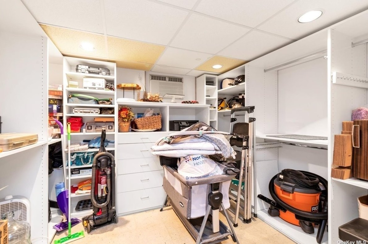 1685 Elsie Ave, North Merrick NY 11566-3020 exterior