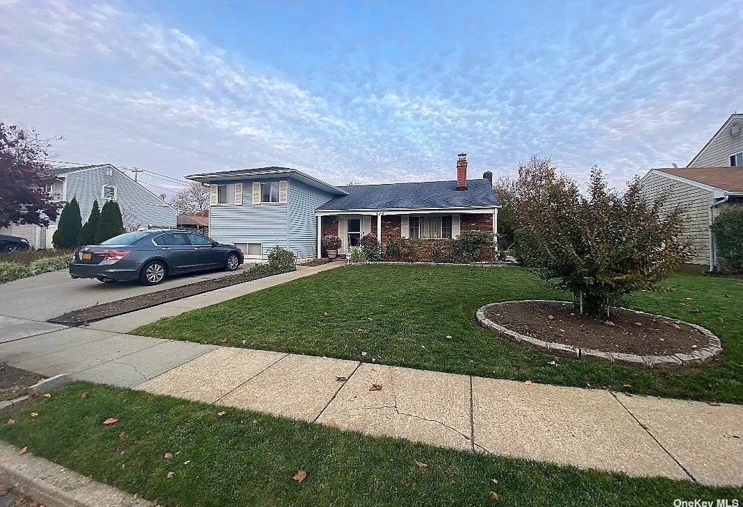 185 Cone Ave, Central Islip, NY 11722