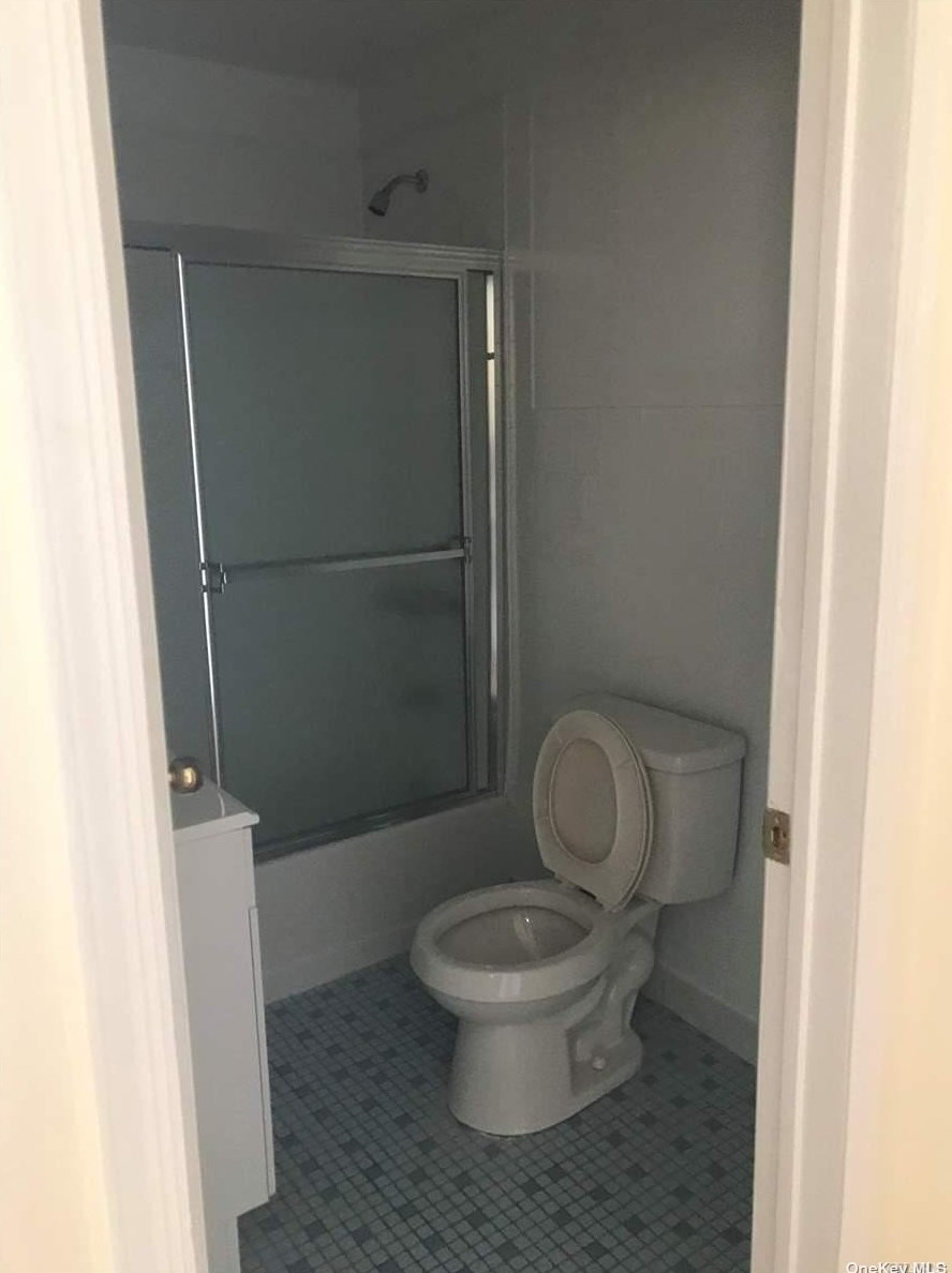 31-15 Linden Pl #2nd Fl, Flushing, NY 11354