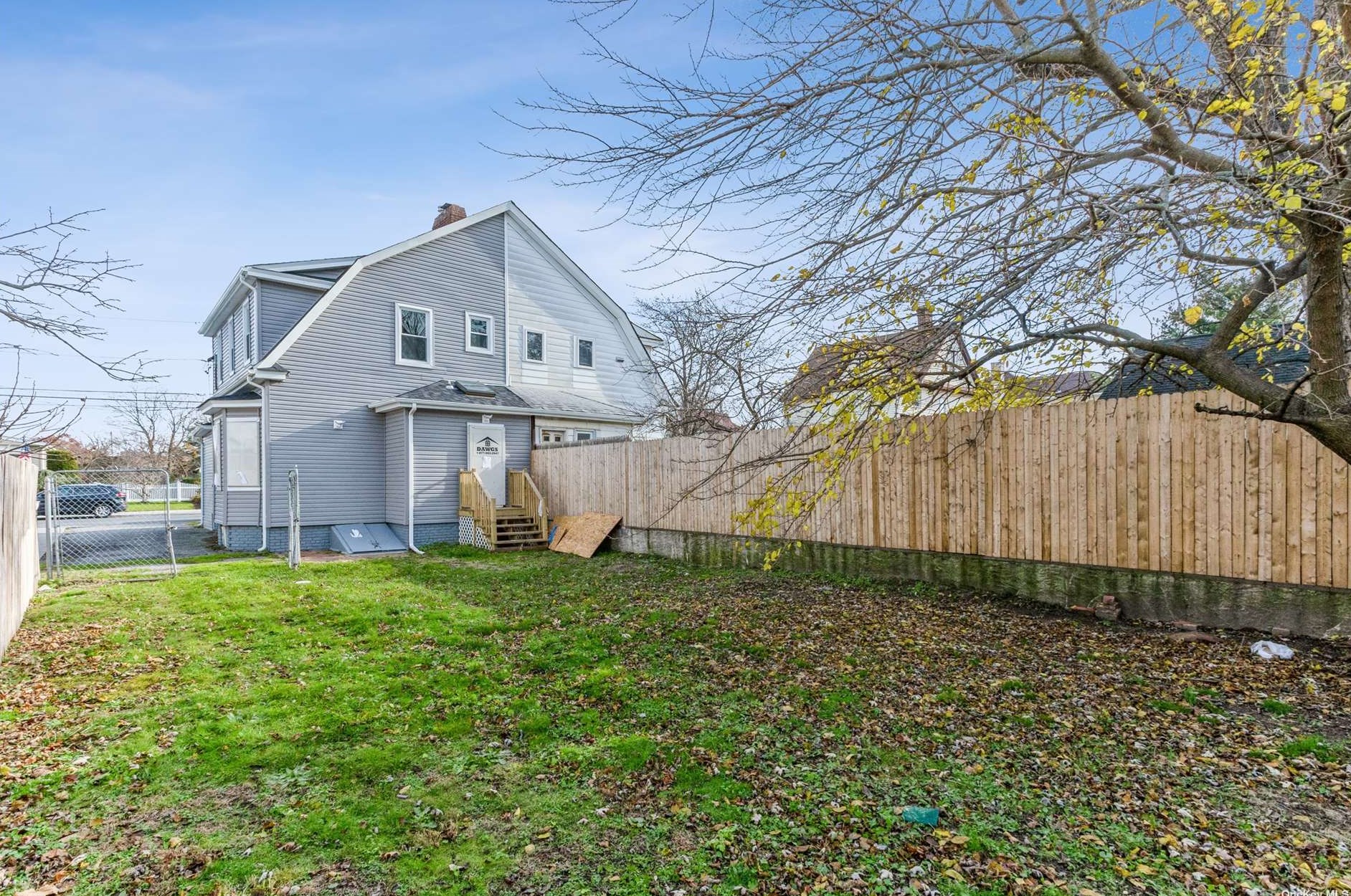 237 Allen St, Meadowmere Park, NY 11559