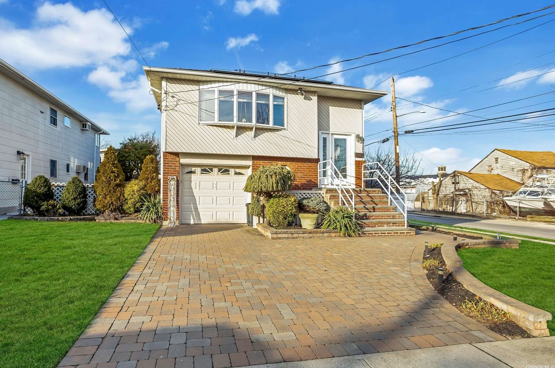1135 Steele Blvd, North Baldwin, NY 11510-4447