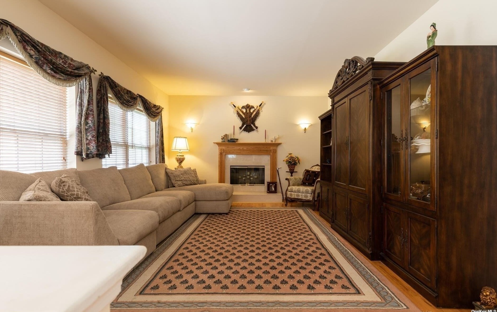 4 Arborvitae Ln, Miller Place NY  11764-3021 exterior