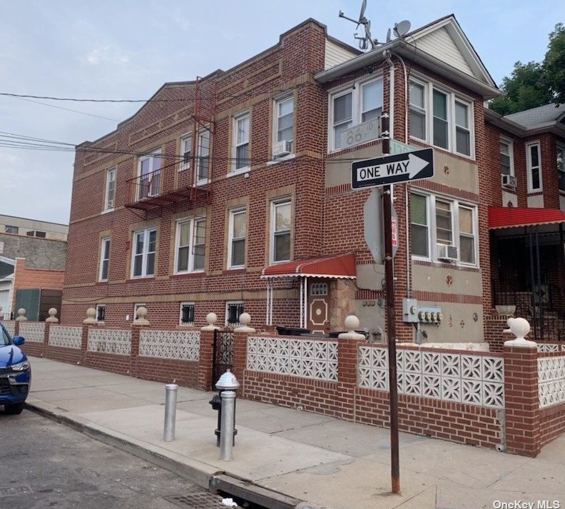 86-20 139th St #1, Jamaica, NY 11435