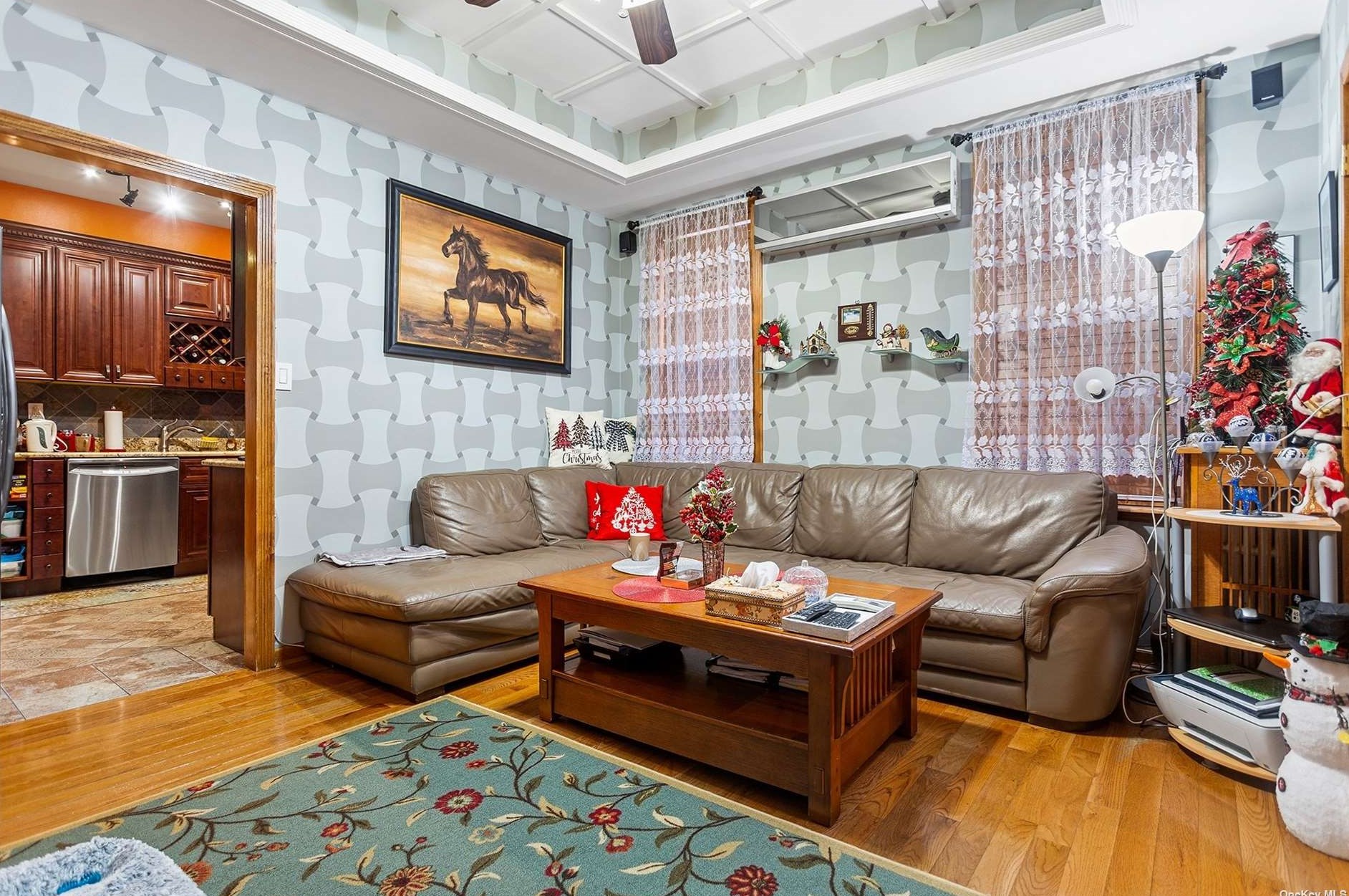 69-37 62nd St, Flushing, NY 11385-2031