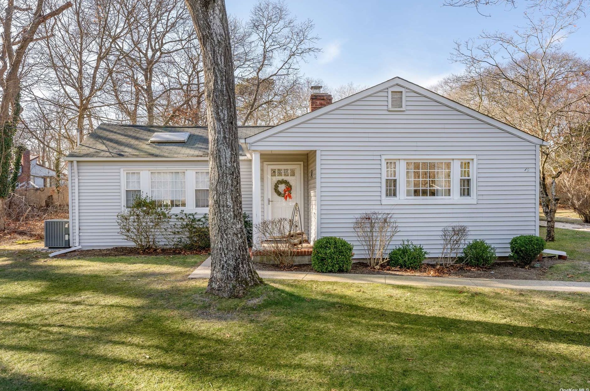 90 Springville Rd #19, Hampton Bays, NY 11946
