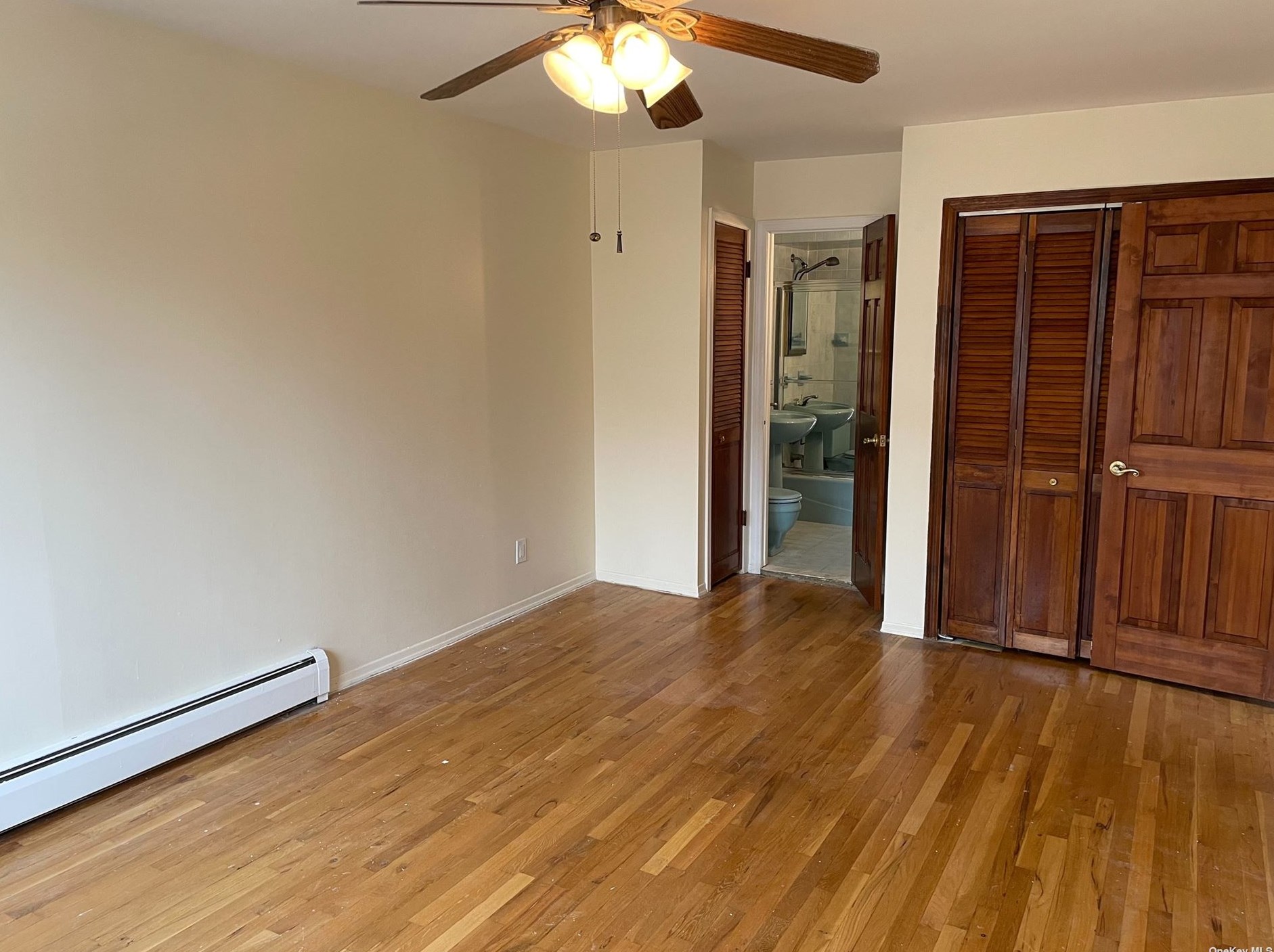 804 117th St, Flushing, NY 11356