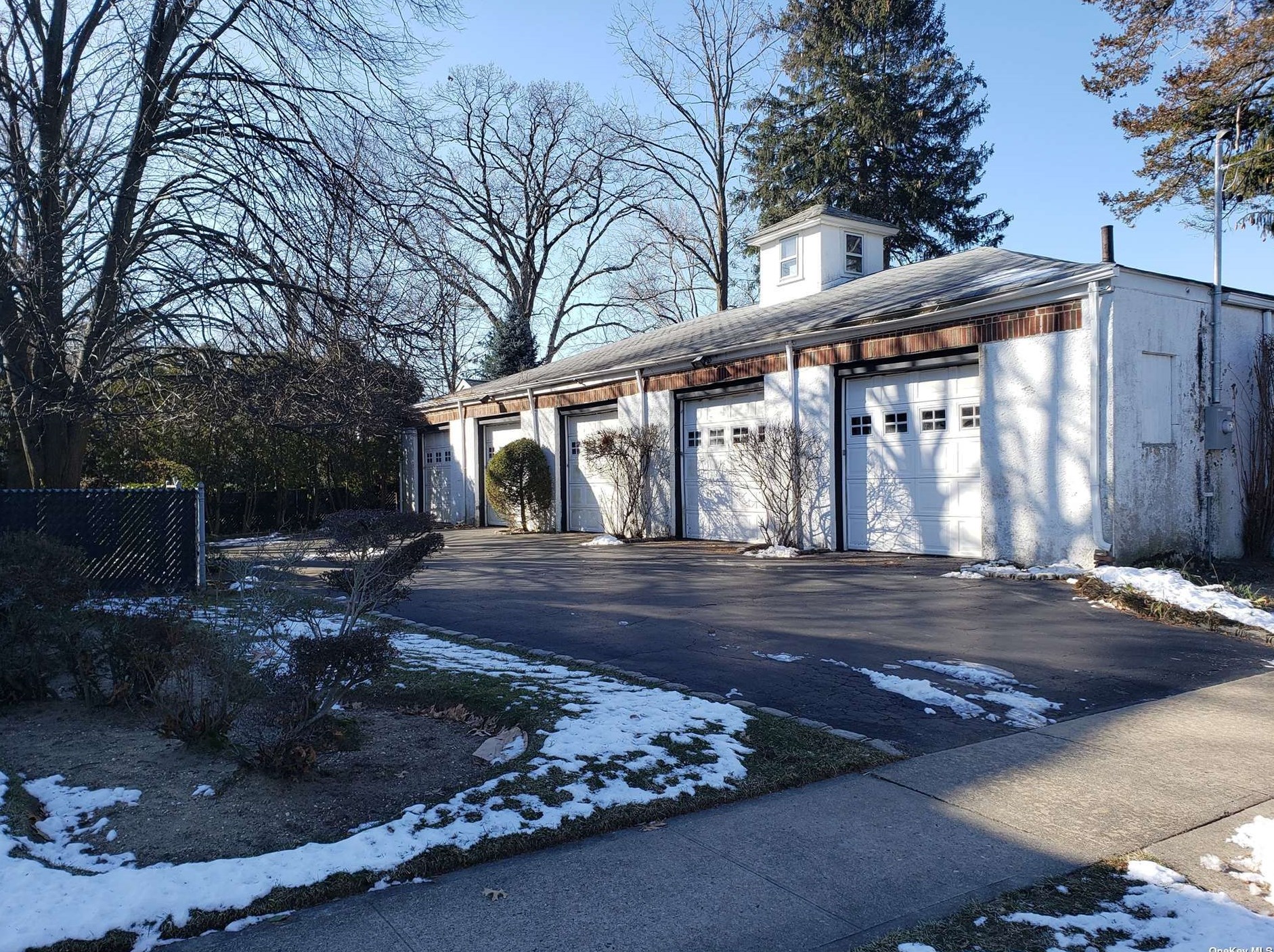 108 Liberty Ave, Rockville Centre, NY 11570-3032