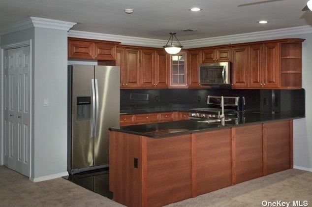 87 Overlook Dr #87, Farmingville, NY 11738