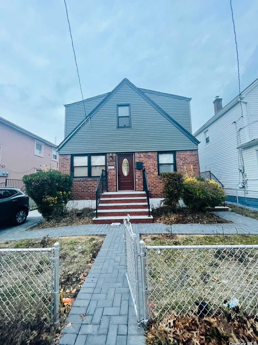 160-35 121st Ave, Jamaica, NY 11434