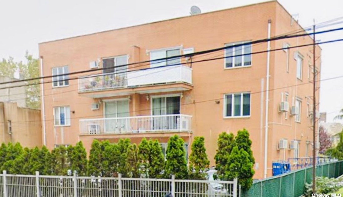 23 Bay 49th St, Brooklyn, NY 11214-6951