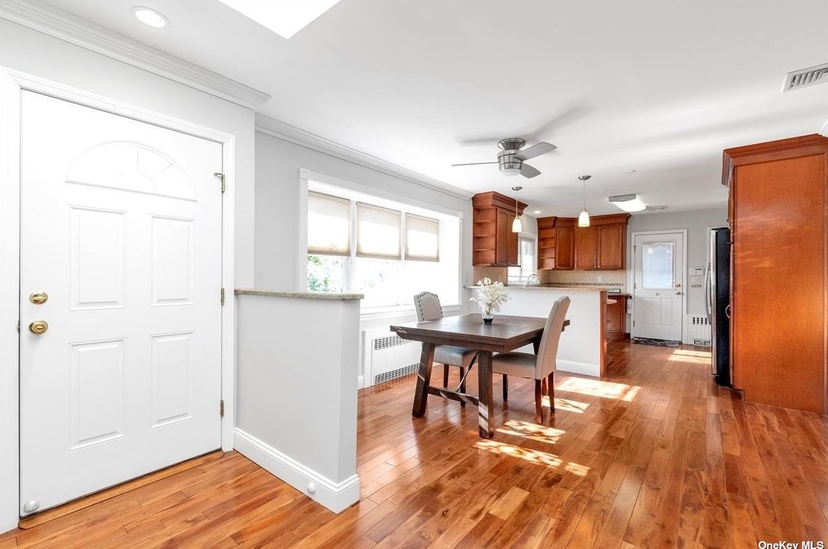 501 Lincoln Blvd, East Atlantic Beach NY  11561-2311 exterior