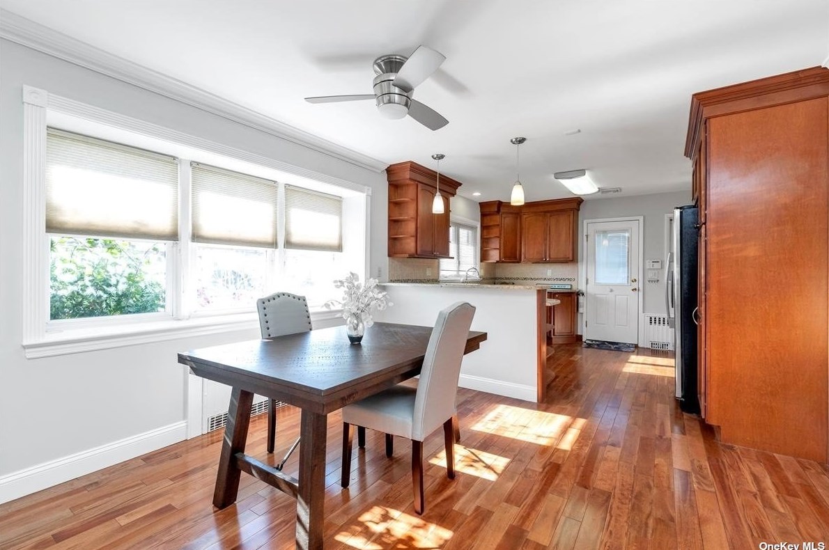 501 Lincoln Blvd, East Atlantic Beach NY  11561-2340 exterior