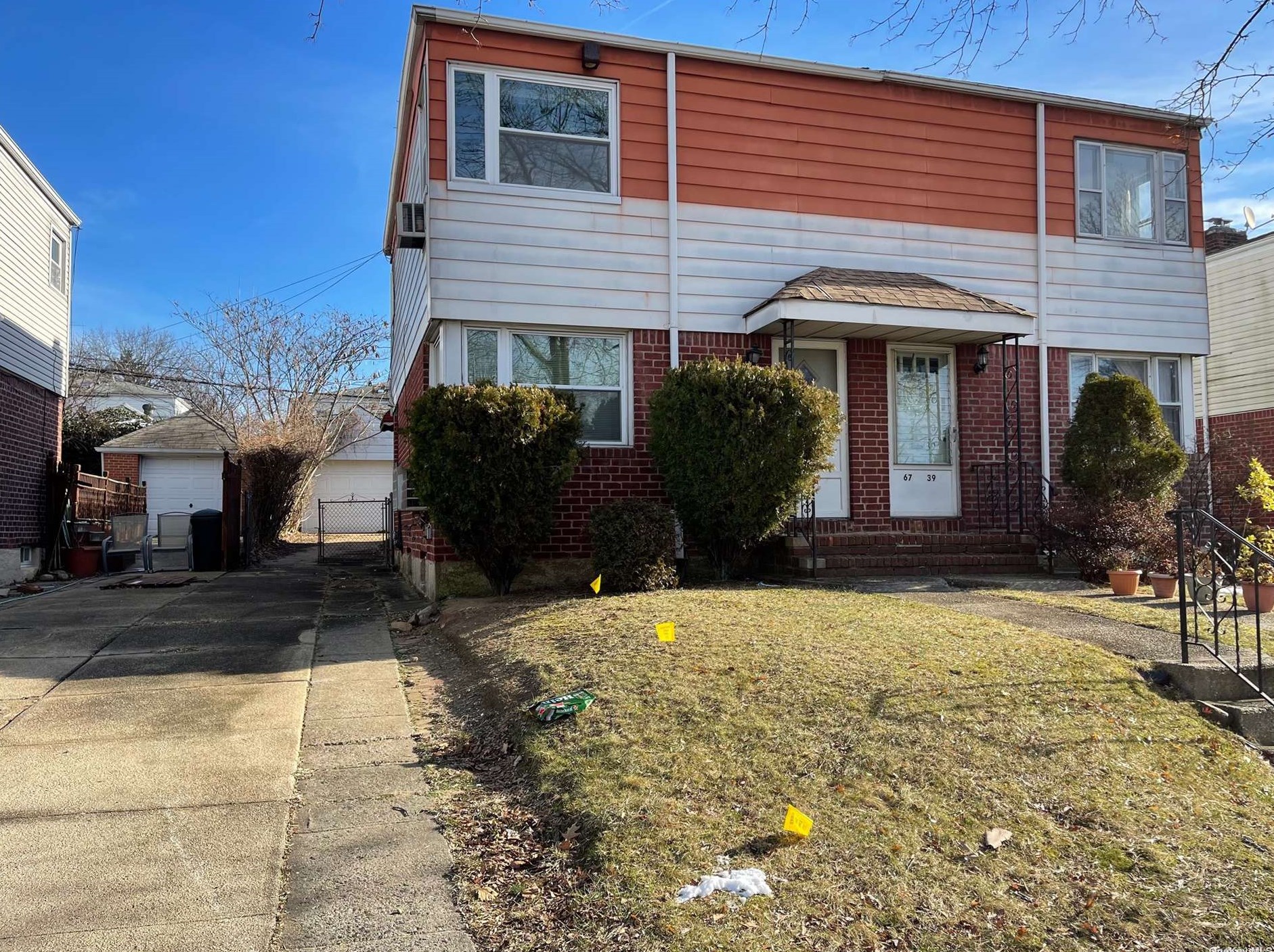 67-37 211th St, Flushing, NY 11364-2520