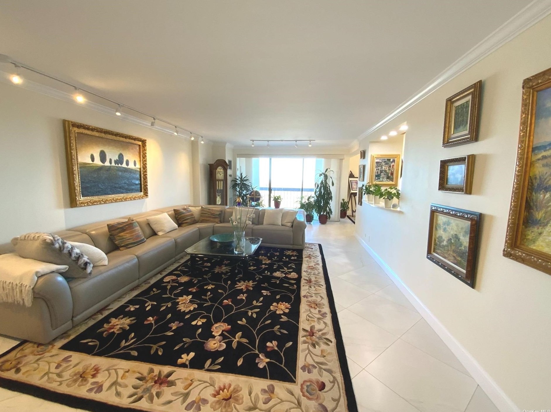 270-10 Grand Central Pkwy #20k, Floral Park, NY 11005