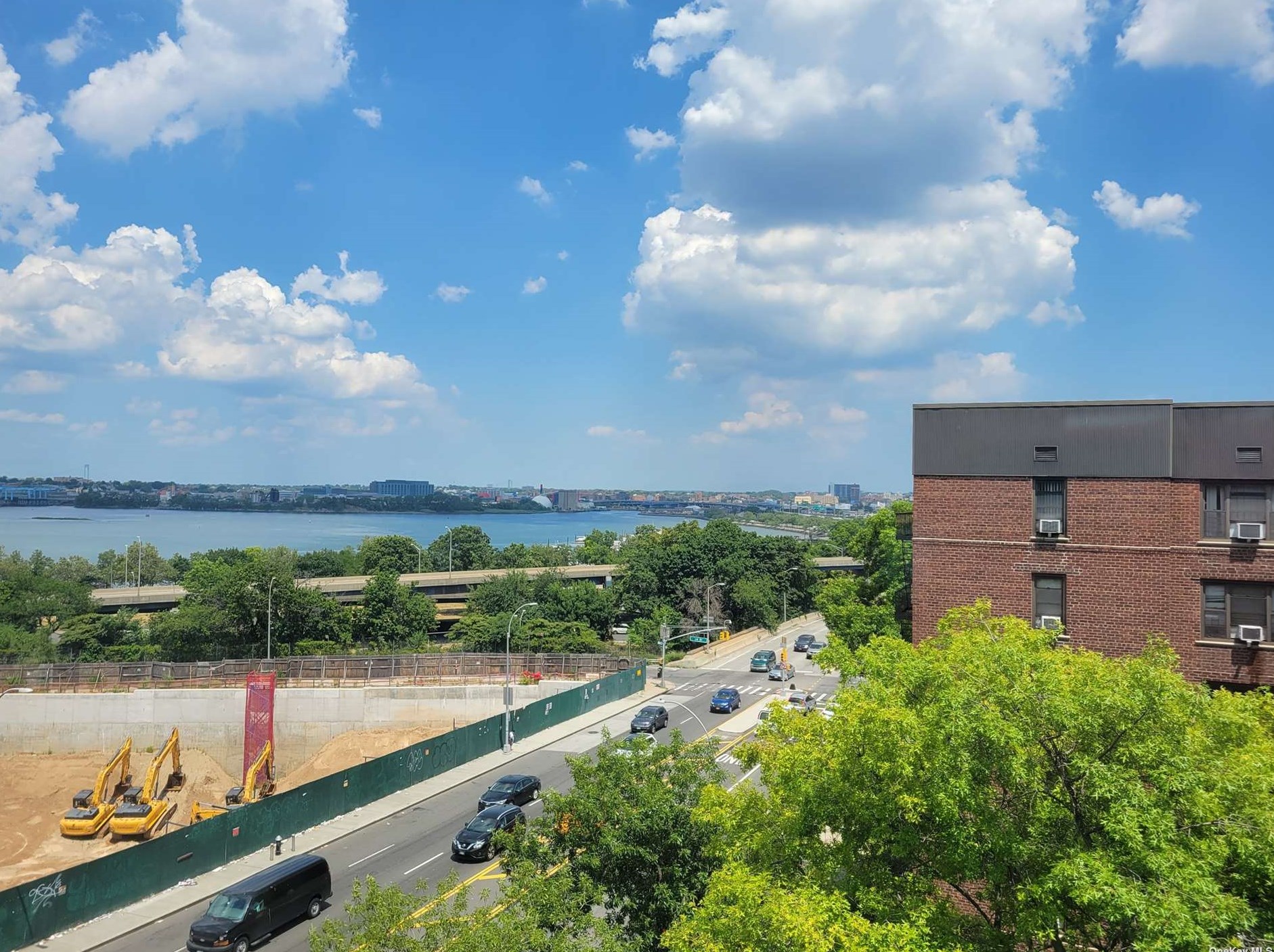 112-24 Northern Blvd, Flushing NY exterior