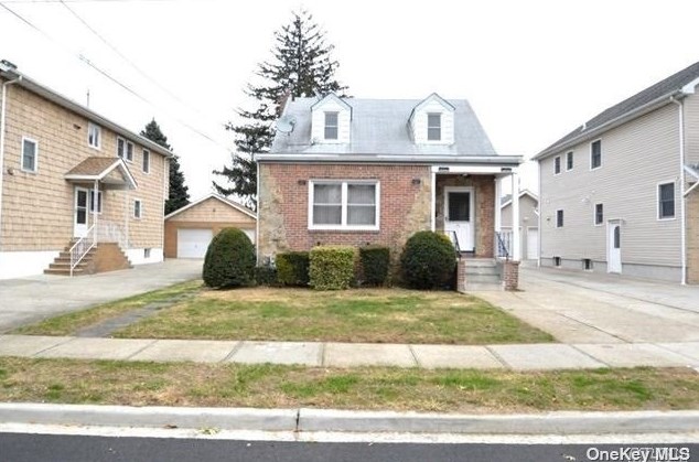 152 N 6th St, New Hyde Park, NY 11040