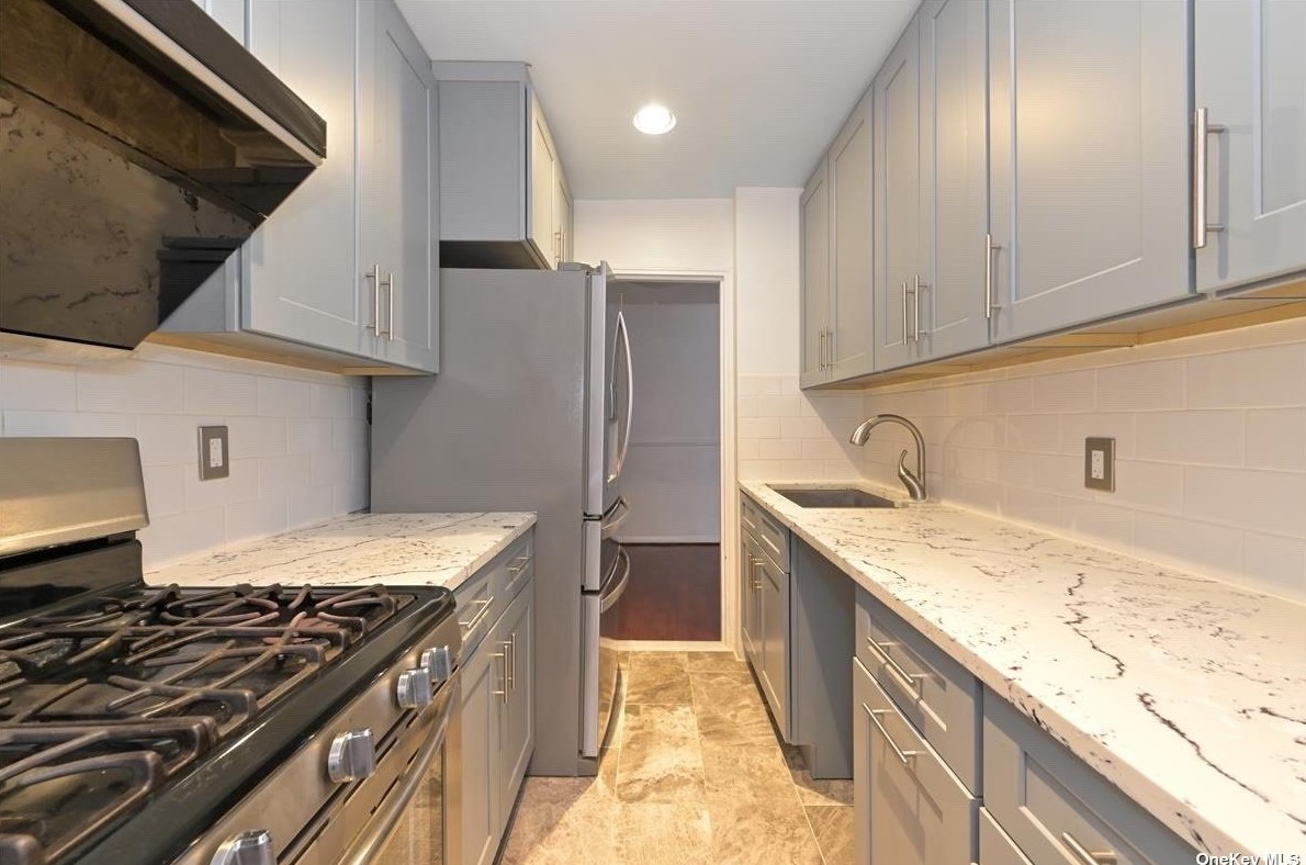 2 Birchwood Ct #2c, Garden City, NY 11501