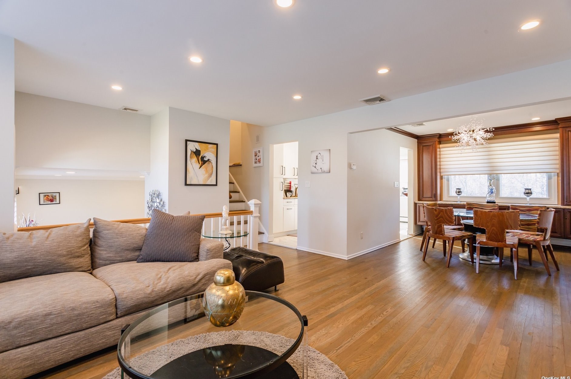 3218 Waterbury Dr, North Wantagh, NY 11793