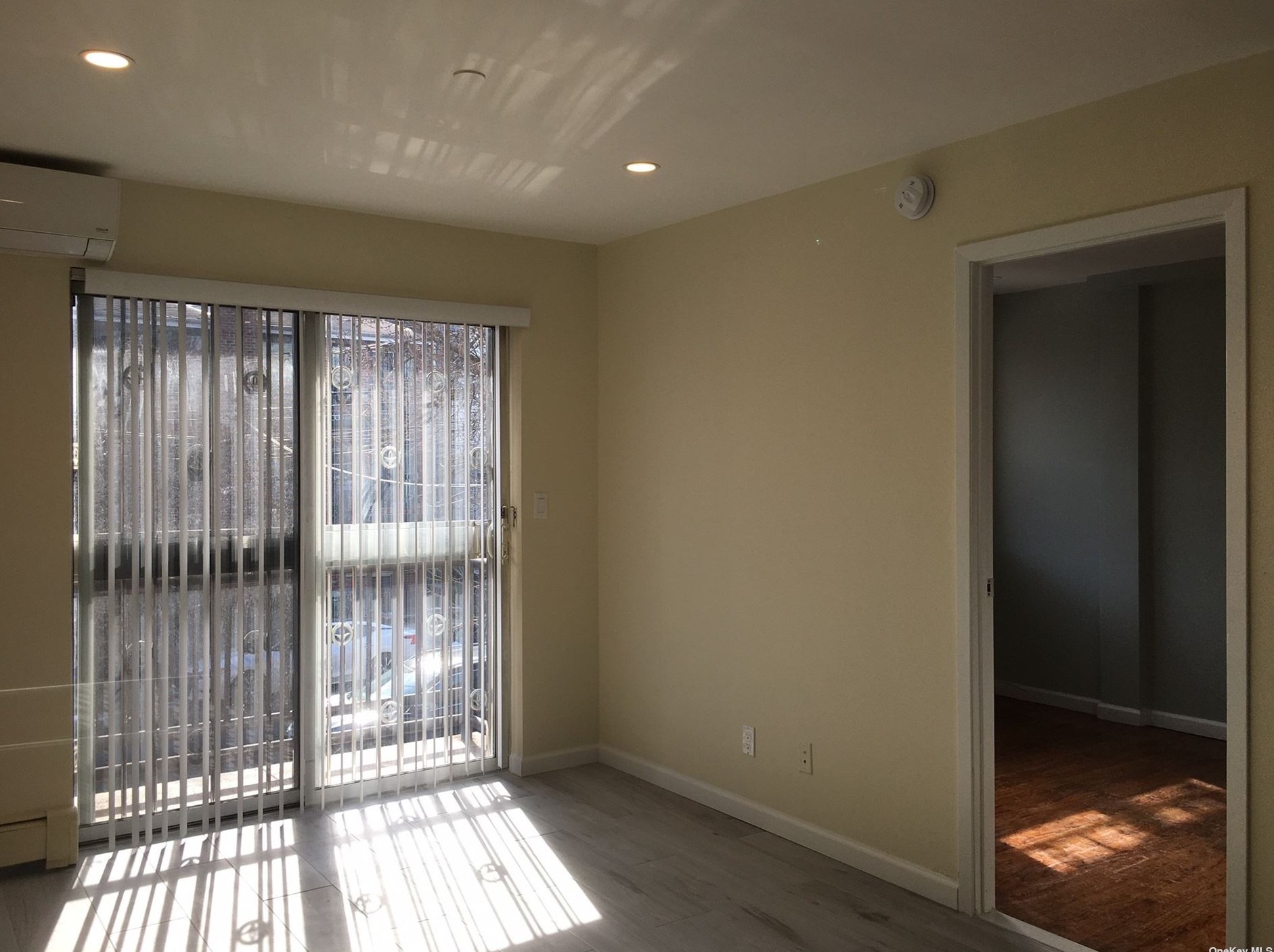 90-37 52nd Ave #2 Fl, Flushing, NY 11373