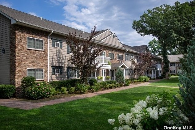 554 New Hwy #3-1f, Hauppauge, NY 11788