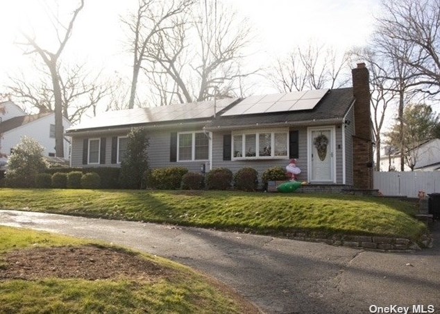 14 Dixie Ln, South Setauket, NY 11720