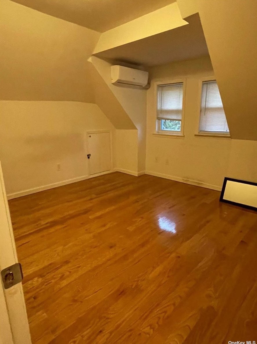 43-32 160th St #3f, Flushing, NY 11358