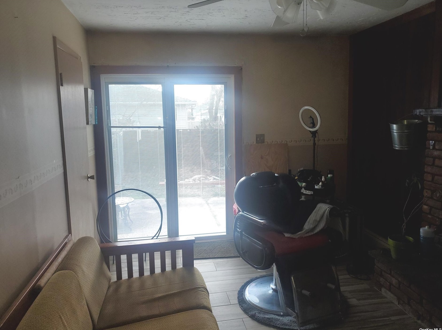 8 Ashwood Dr, Smith Point NY 11967-3904 exterior