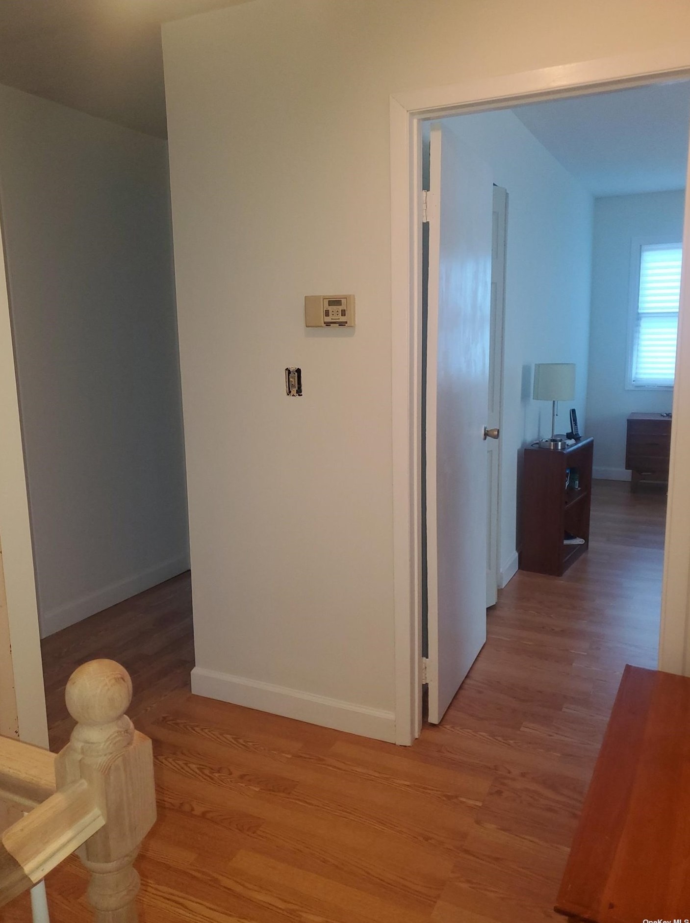 8 Ashwood Dr, Smith Point NY 11967-3904 exterior