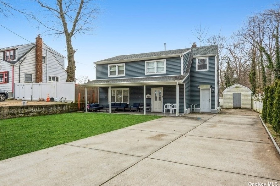 1650 Charles St, North Merrick, NY 11566-1903