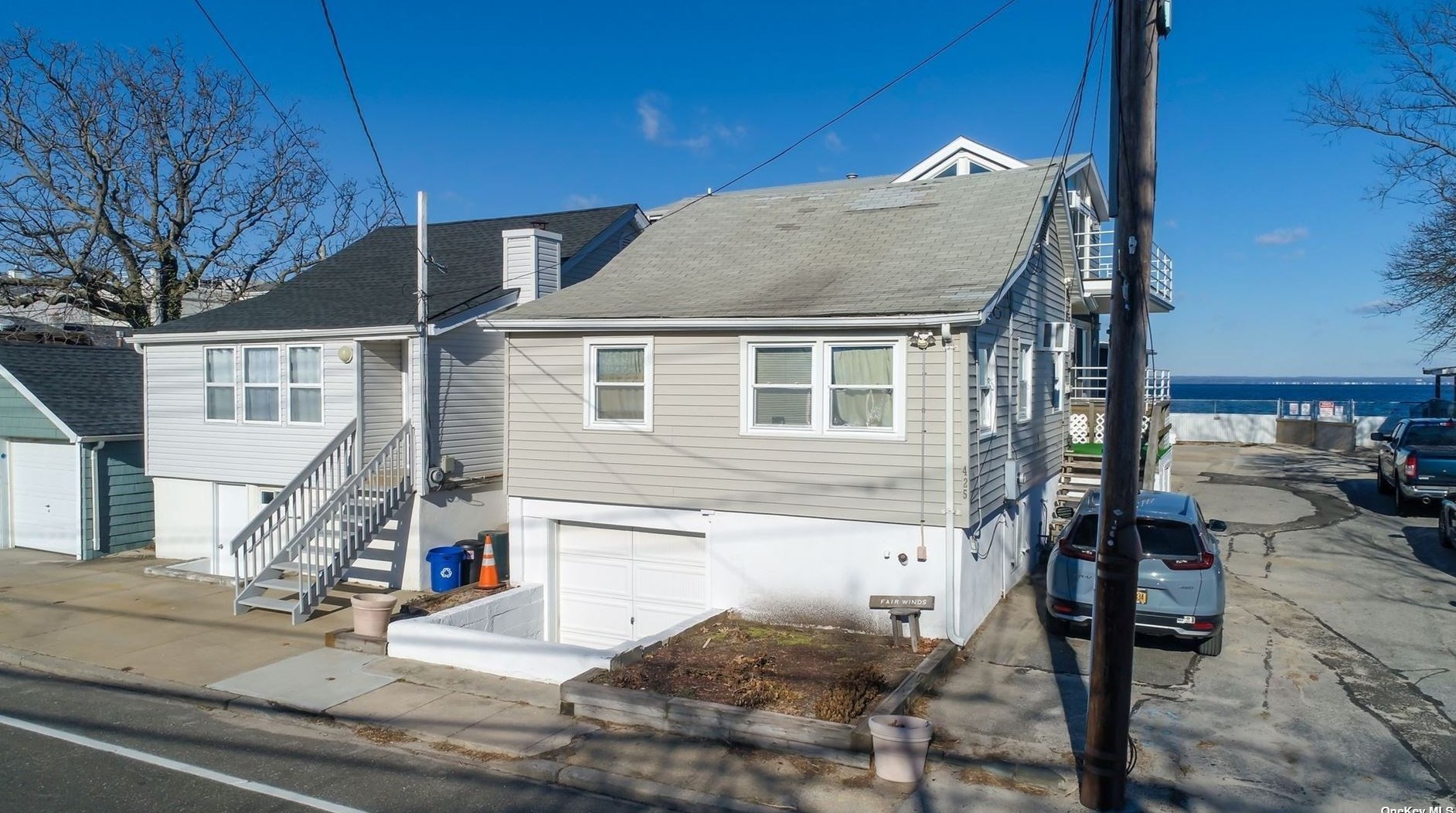 425 Bayville Ave, Bayville, NY 11709