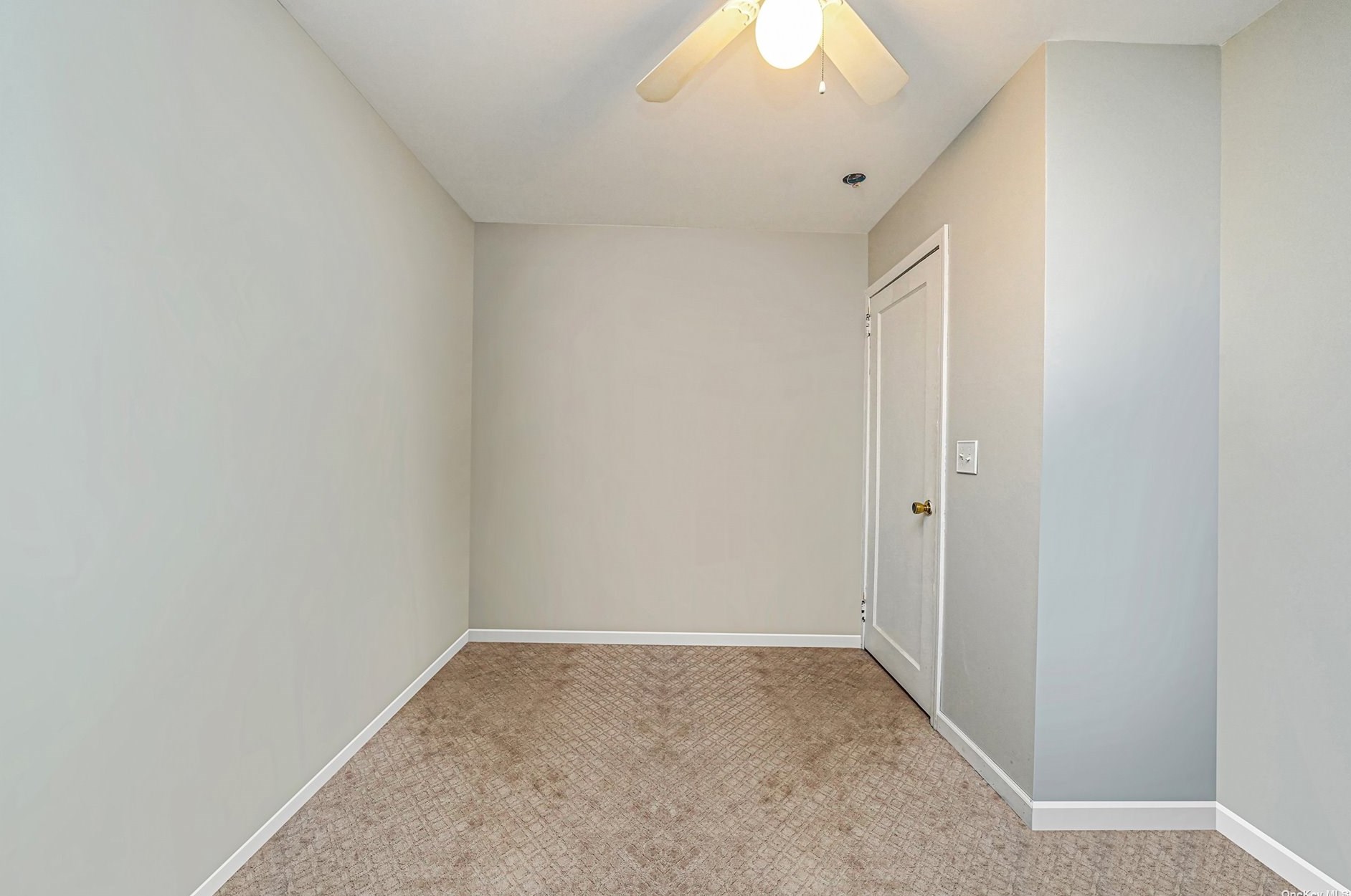 1 Shannon Blvd, Yaphank NY  11980-1601 exterior