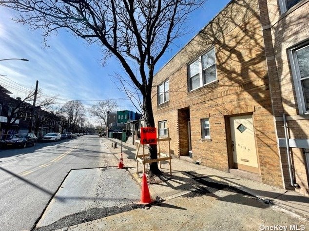 61-29 Cooper Ave, Flushing NY  11385-5735 exterior