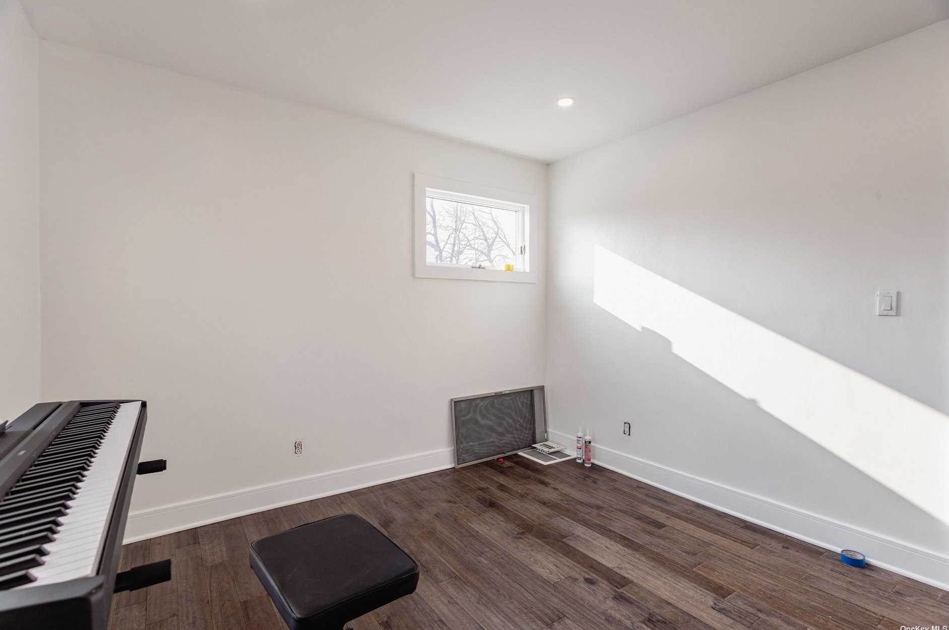 3 Huron St, Prt Jefferson Station NY  11776-4307 exterior