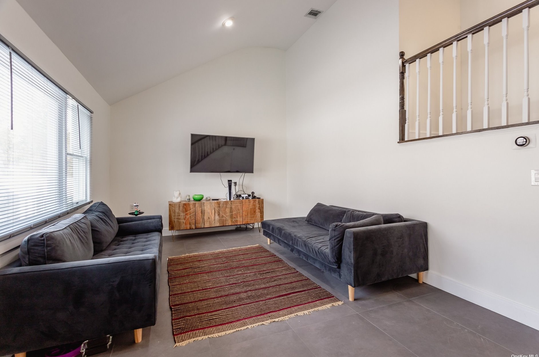 3 Huron St, Prt Jefferson Station NY  11776-4307 exterior