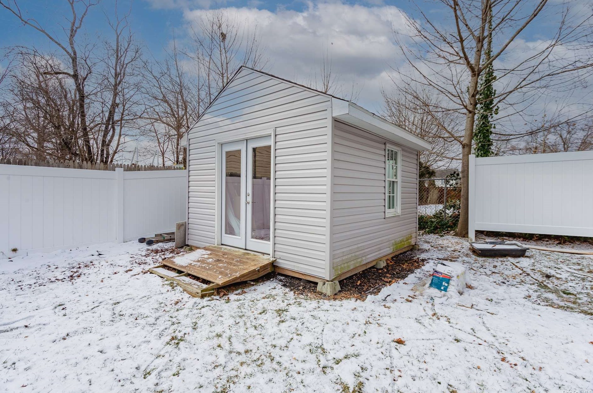 3 Huron St, Prt Jefferson Station NY  11776-4307 exterior