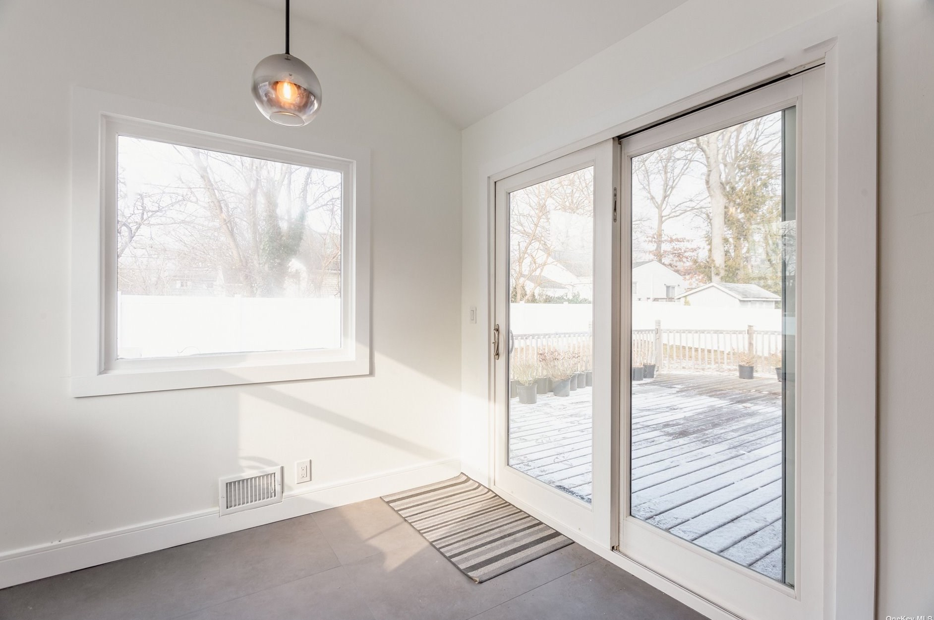 3 Huron St, Prt Jefferson Station NY  11776-4307 exterior