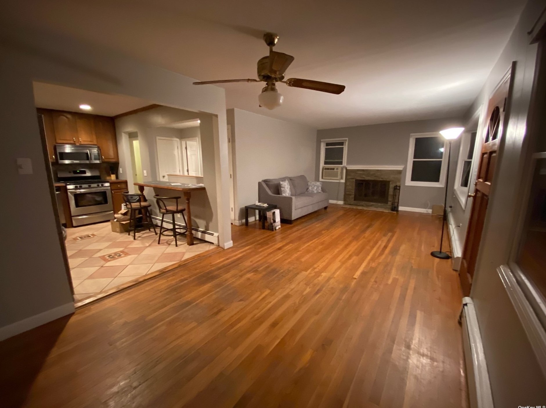 301 6th Ave, Head Of The Harbor NY  11780-2411 exterior