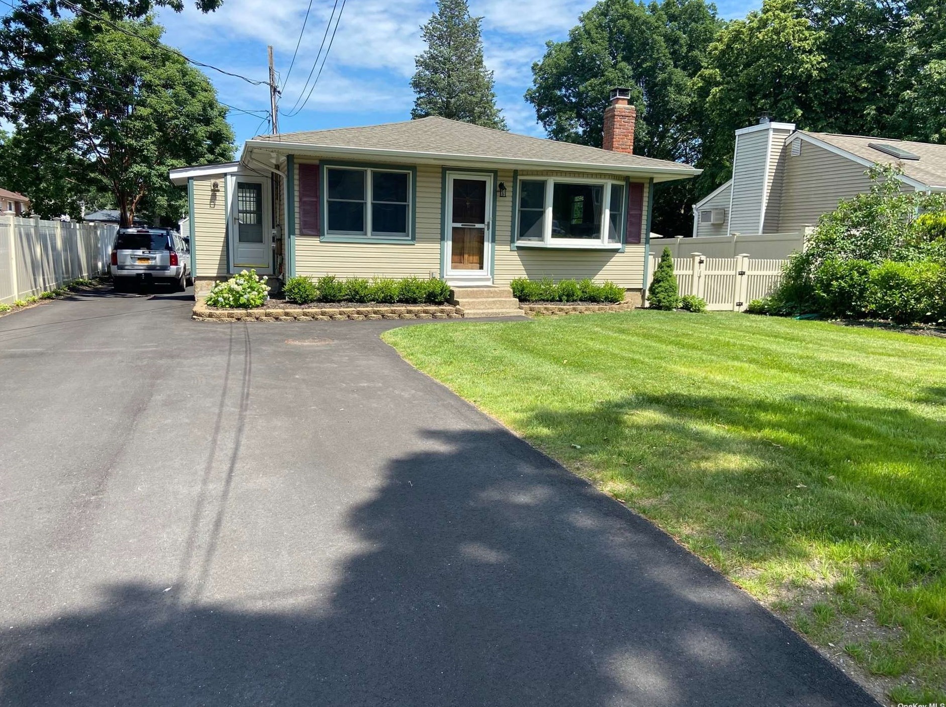 301 6th Ave, Head of the Harbor, NY 11780