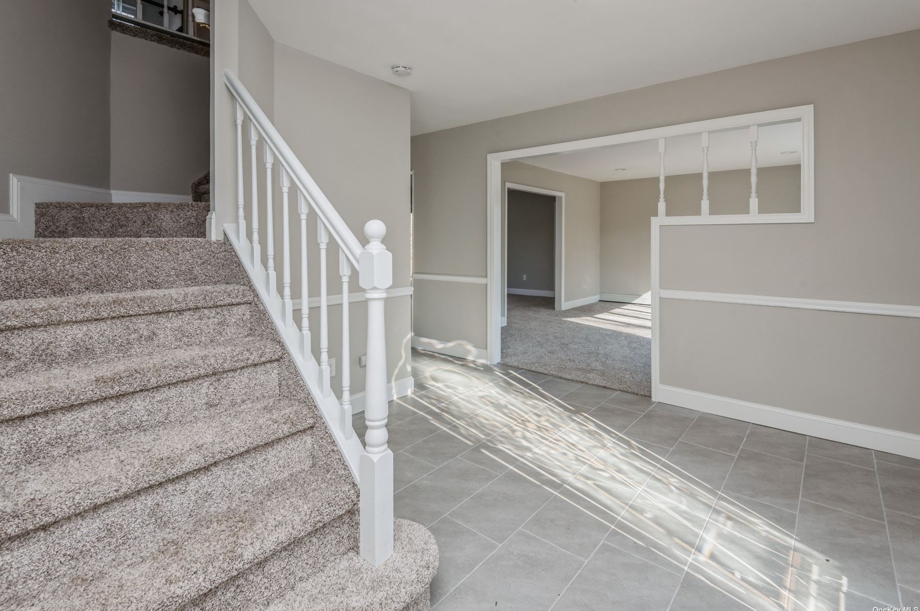 9 Hillcrest Pl, Mount Sinai, NY 11766