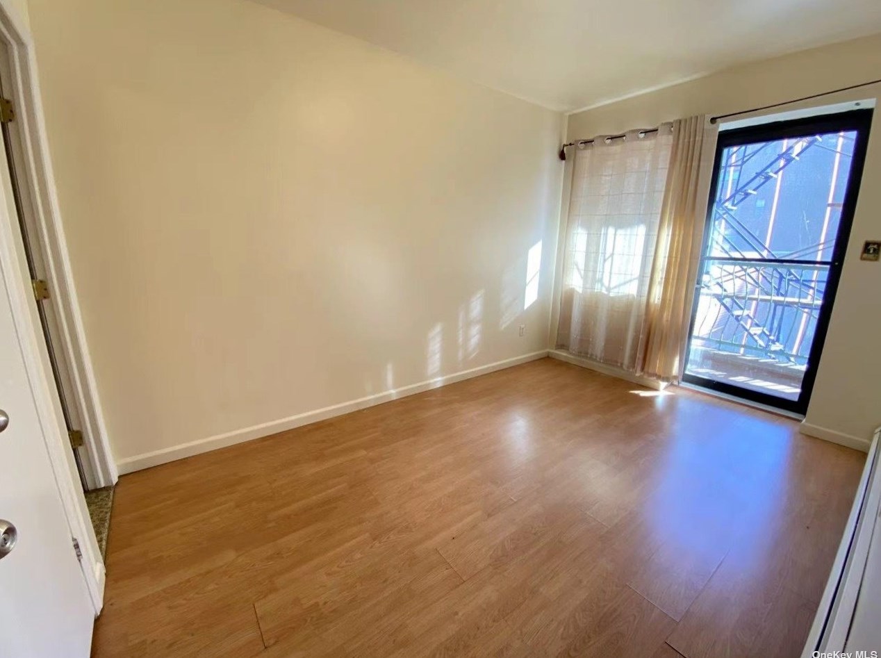 144-48 Roosevelt Ave, Flushing, NY 11354-4459