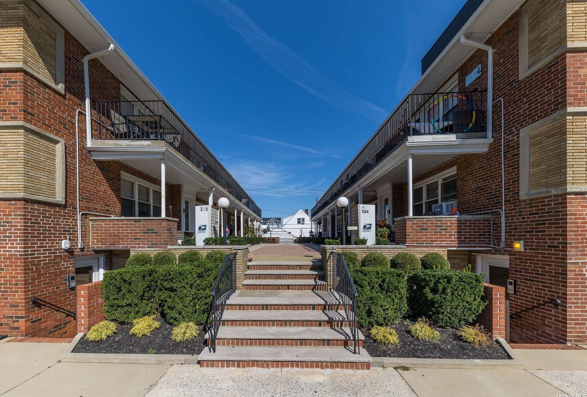 319-325 E Broadway #e4, East Atlantic Beach, NY 11561