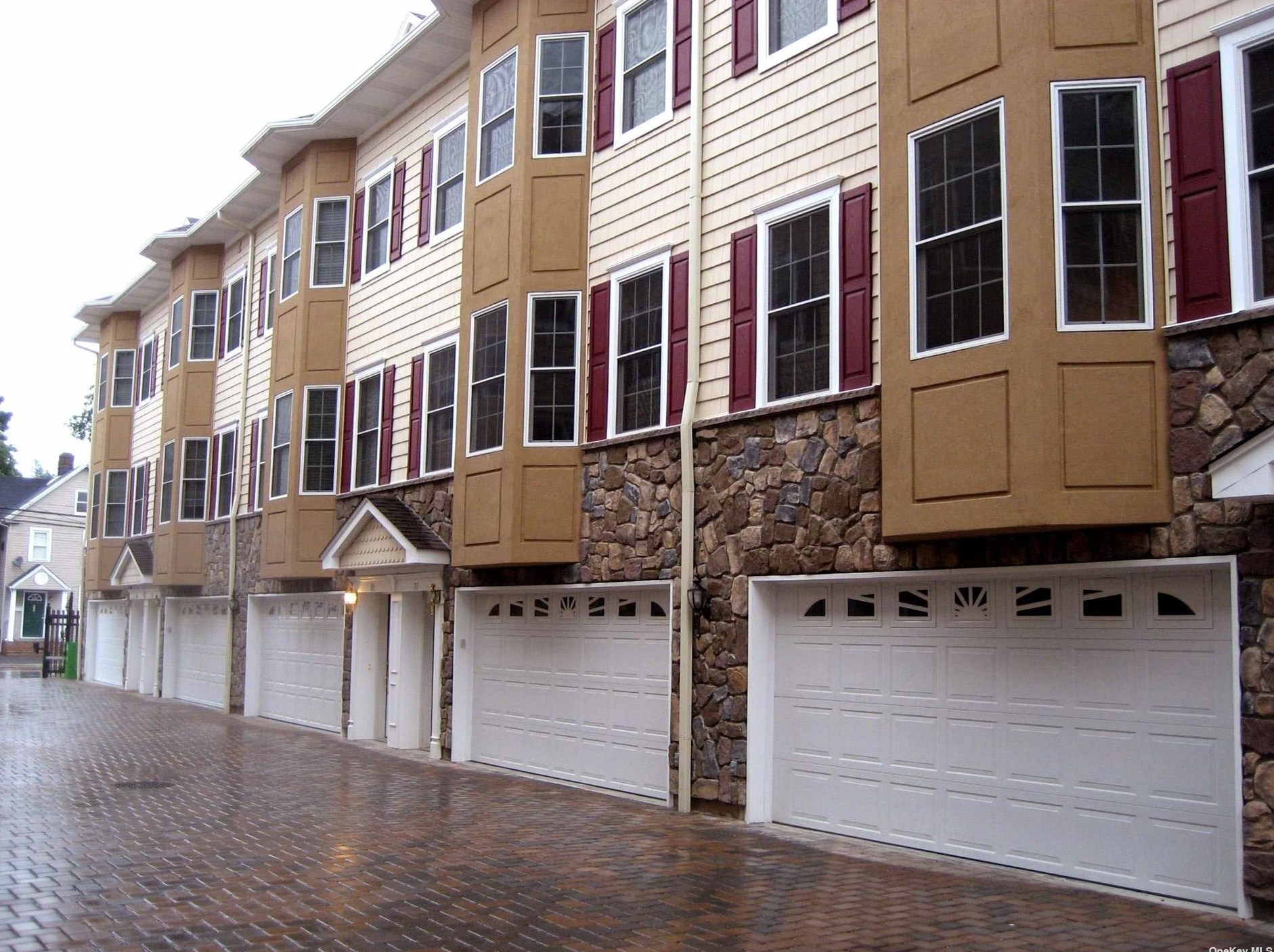 330 Maple Ave #29, Westbury, NY 11590