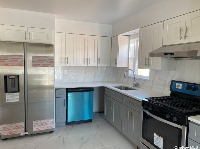 36-30 166th St #3fl, Flushing, NY 11358