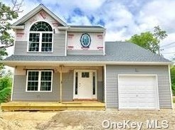 134 Arlington St, Canaan Lake, NY 11772-1545