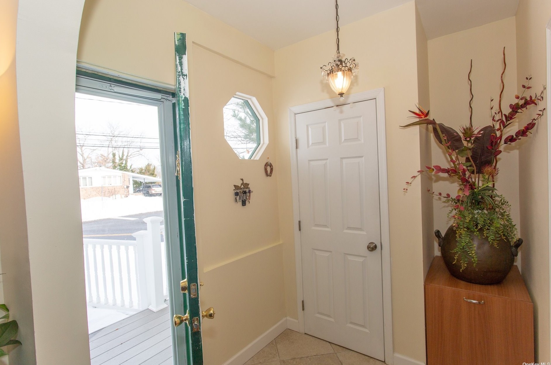 220 Hubbards Path, Babylon, NY 11704