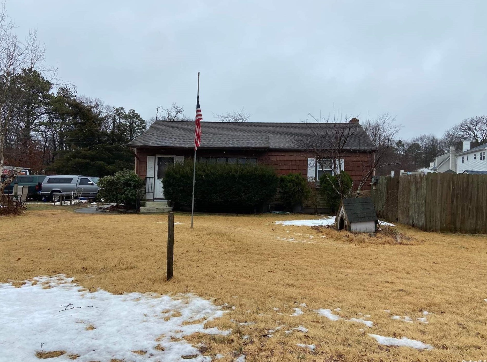 28 Northern Blvd, Smith Point, NY 11967-2537